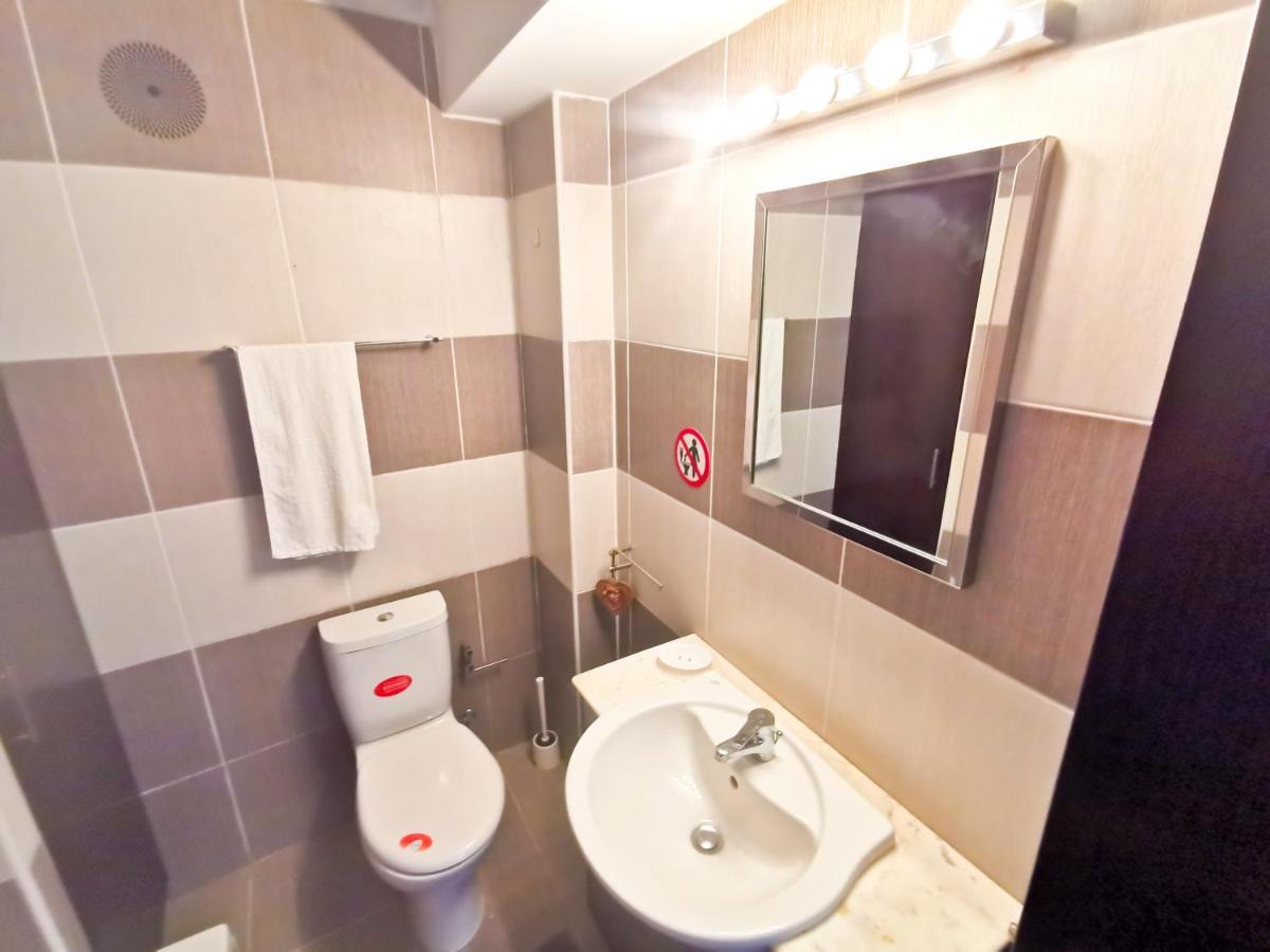 Promenade Breeze City Apartment Larnaca Exterior foto